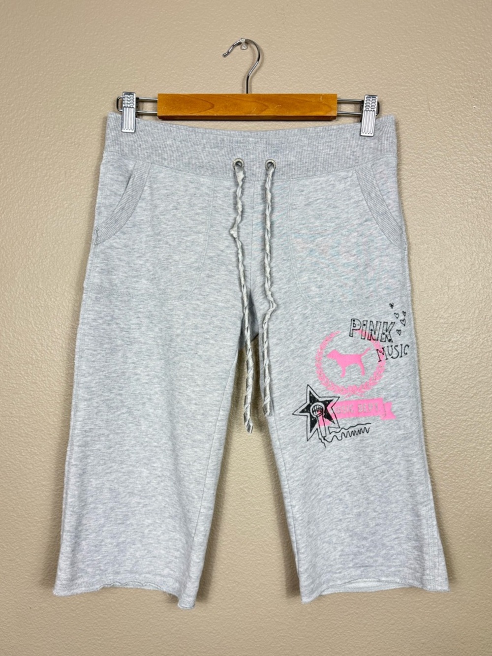 PINK Victoria’s Secret Cropped Sweat Pants Bermuda Length 2000s grunge Y2K G